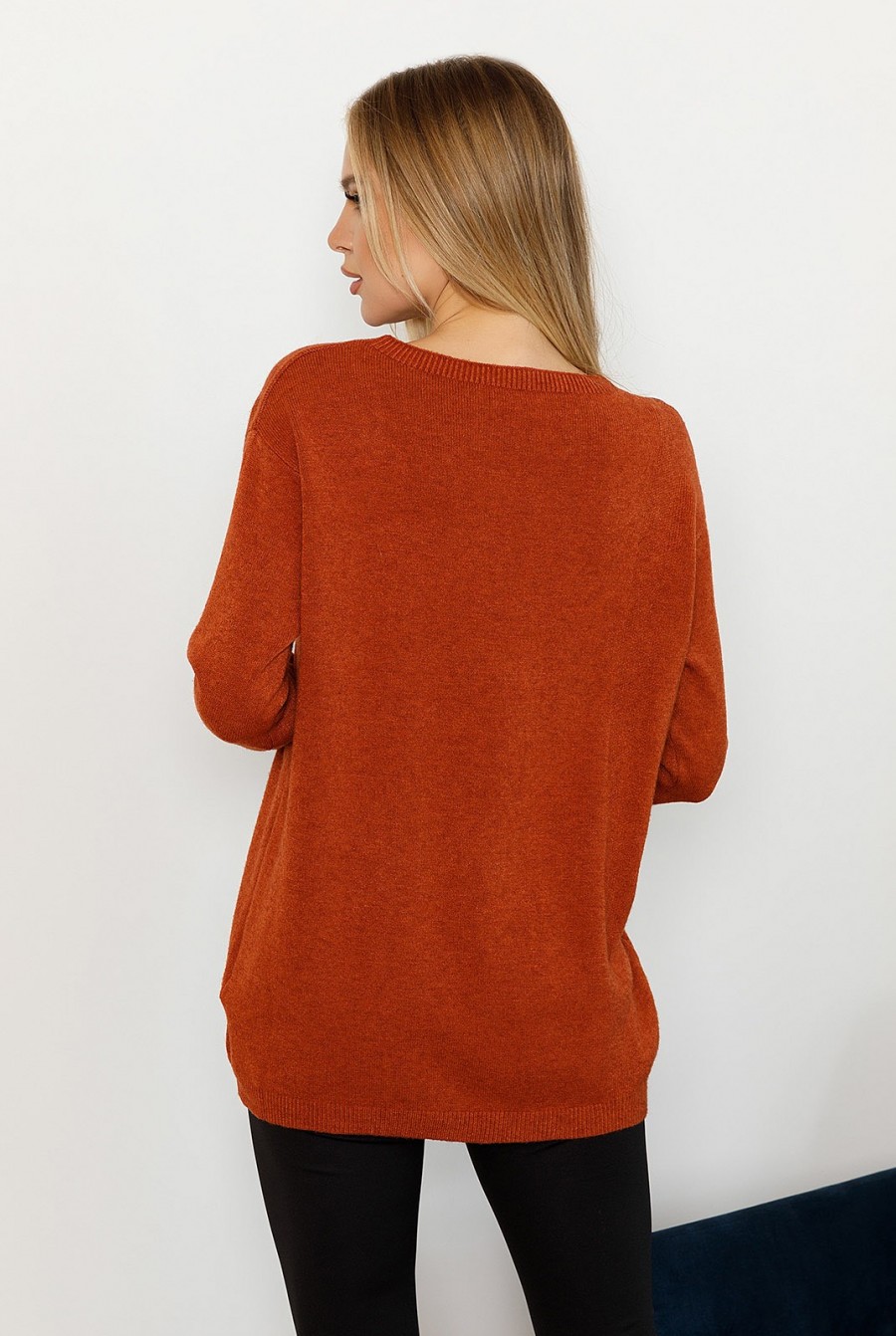 Бордовый ангоровый свитер декорированный пуговицами- Фото 3