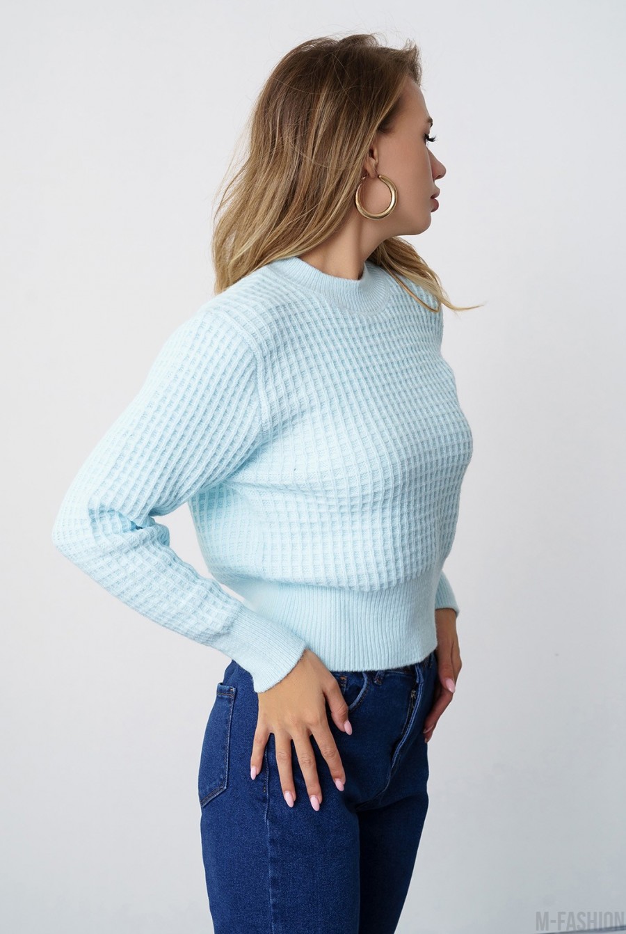 Голубой клетчатый свитер объемной вязки- Фото 2