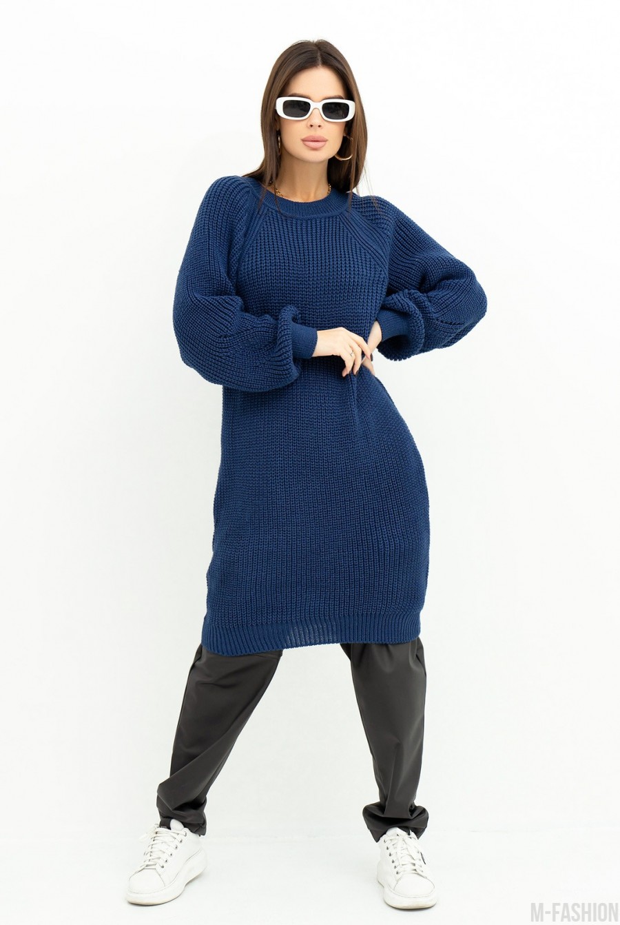 Темно-синий вязаный свитер-платье - Фото 1