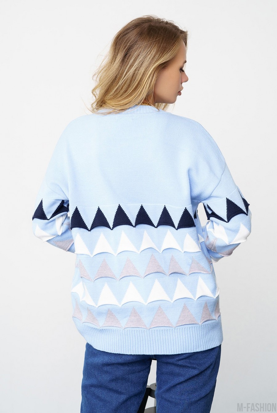 Голубой вязаный свитер с объемными треугольниками- Фото 3