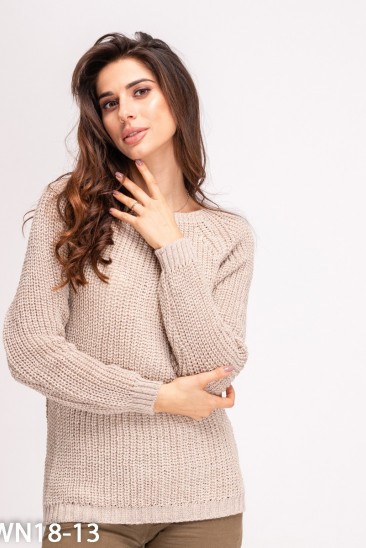 Бежевый свитер объемной вязки с люрексом