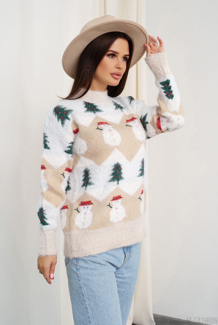Мохеровый бежевый теплый свитер со снеговиками- Фото 2