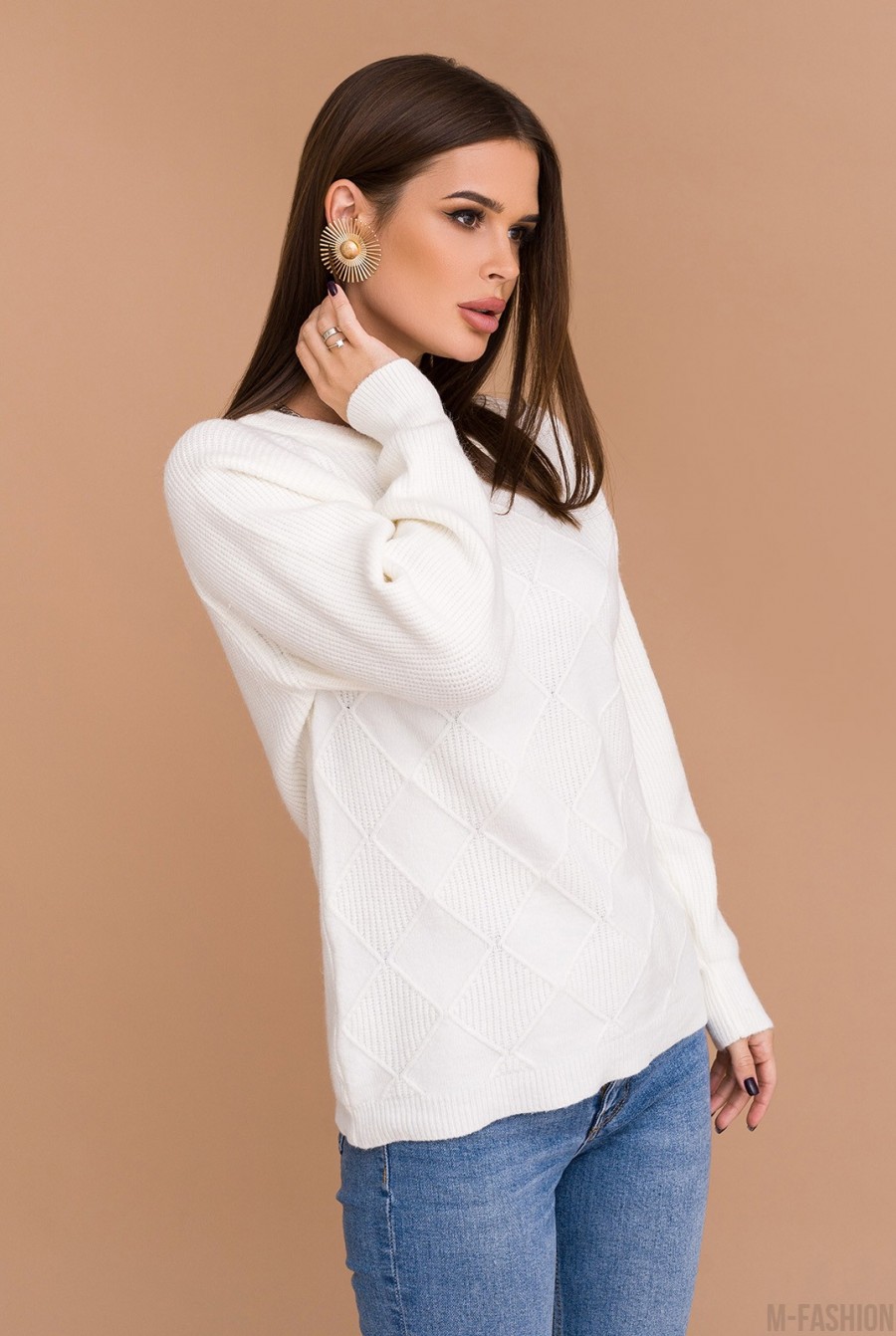 Белый ангоровый свитер с геометрическим узором- Фото 2