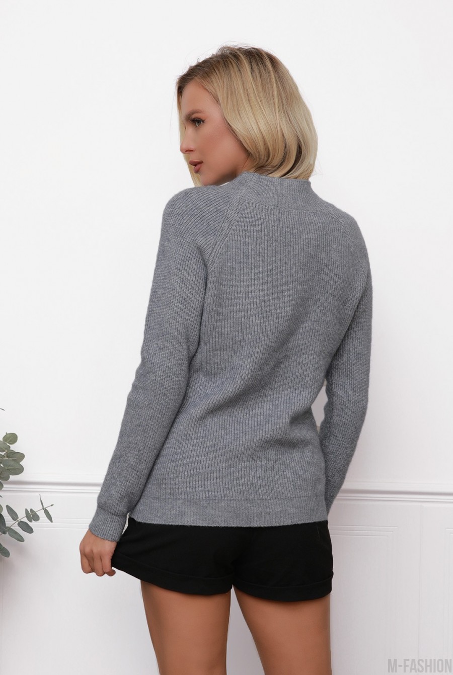Серый шерстяной свитер фактурной вязки- Фото 3