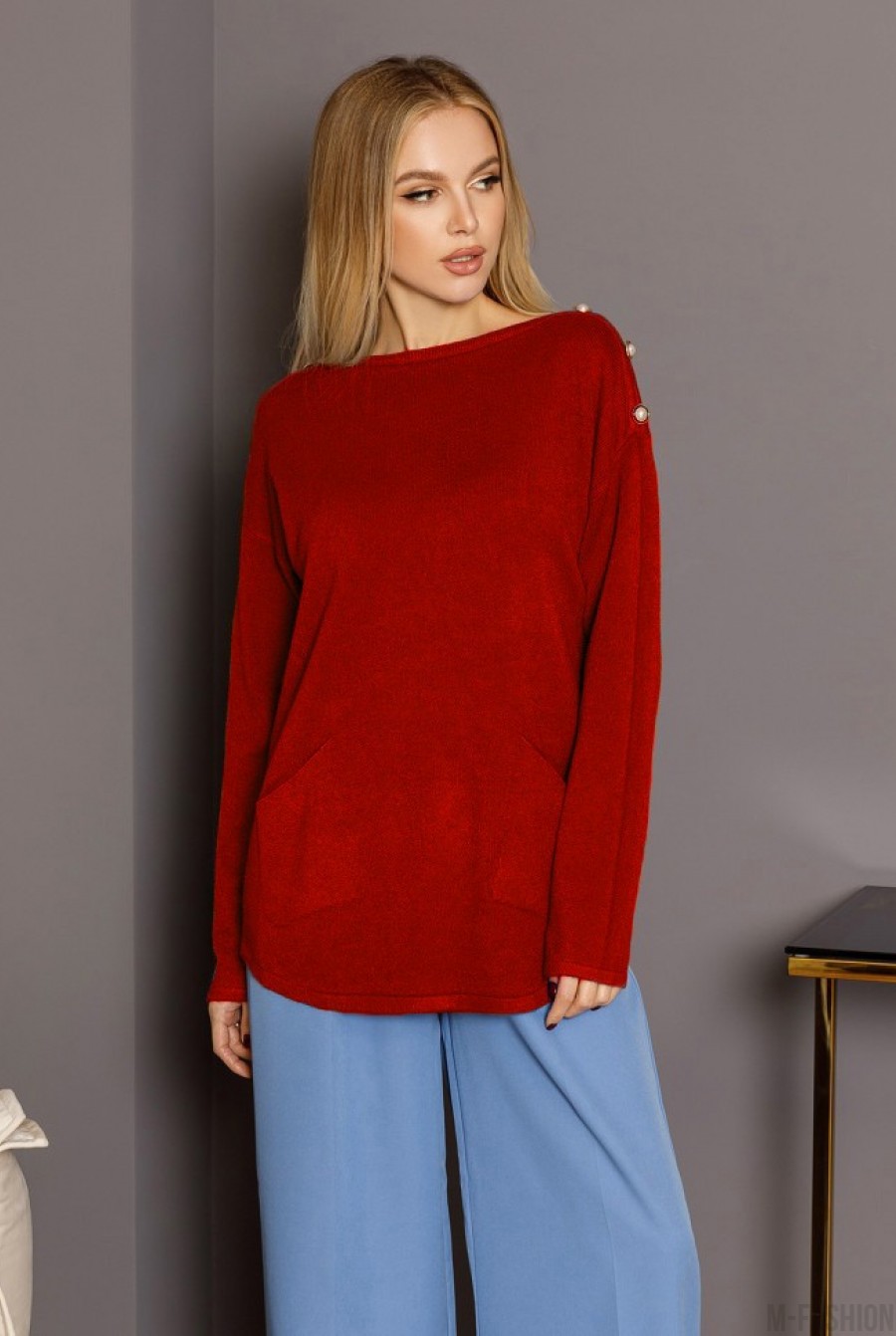 Красный ангоровый свитер с пуговицами на плечах- Фото 2