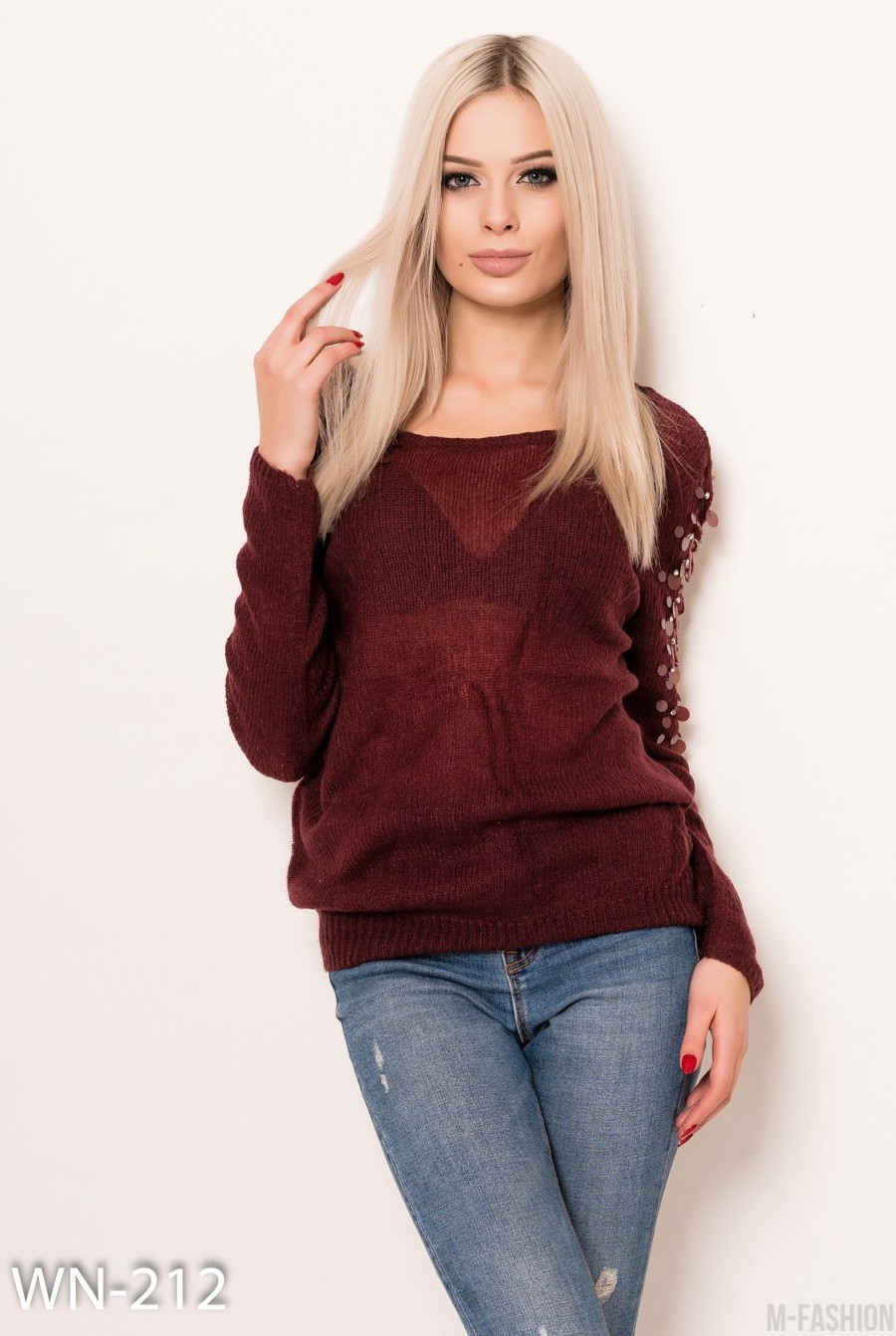 Легкий бордовый свитер с перфорацией и декором из пайеток и бисера - Фото 1
