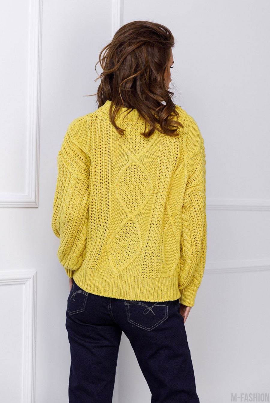 Желтый шерстяной свитер ажурной вязки- Фото 3