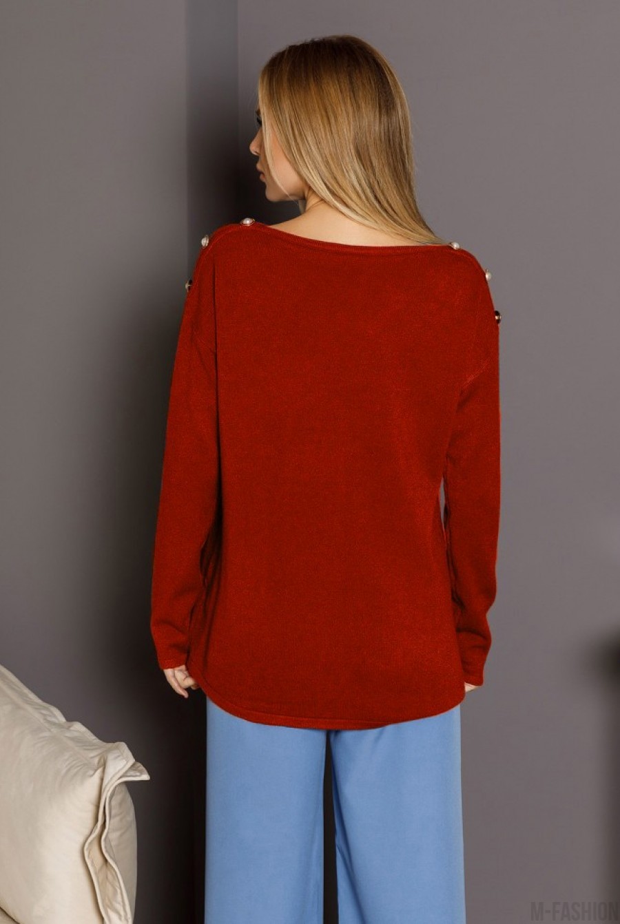 Красный ангоровый свитер с пуговицами на плечах- Фото 3