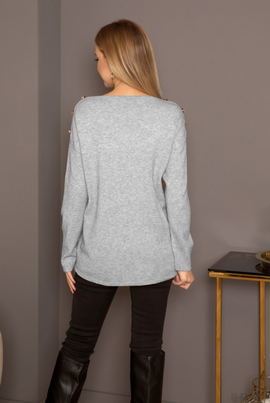 Серый ангоровый свитер с пуговицами на плечах- Фото 3