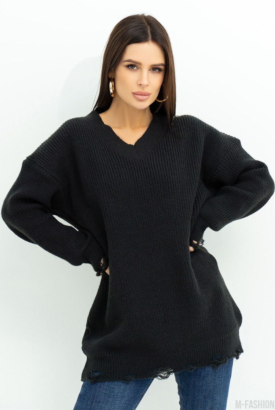 Черный вязаный пуловер с перфорацией - Фото 1