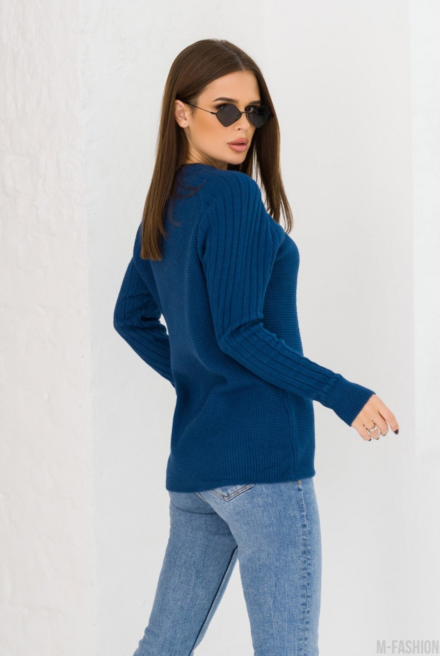 Синий ангоровый свитер комбинированной вязки- Фото 2