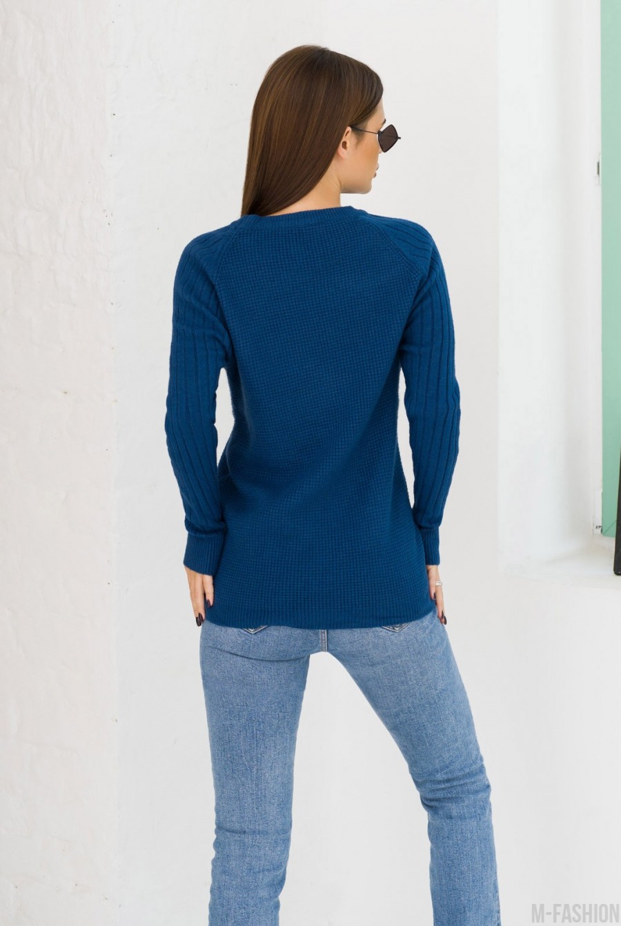 Синий ангоровый свитер комбинированной вязки- Фото 3