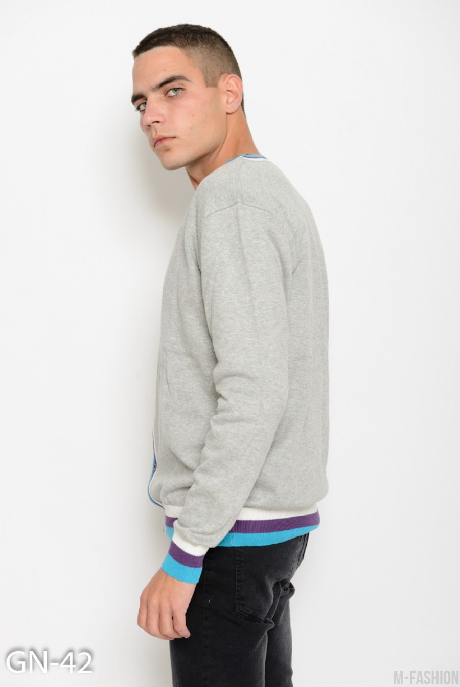 Меланжевый серый трикотажный свитер на пуговицах с полосатой тесьмой- Фото 2