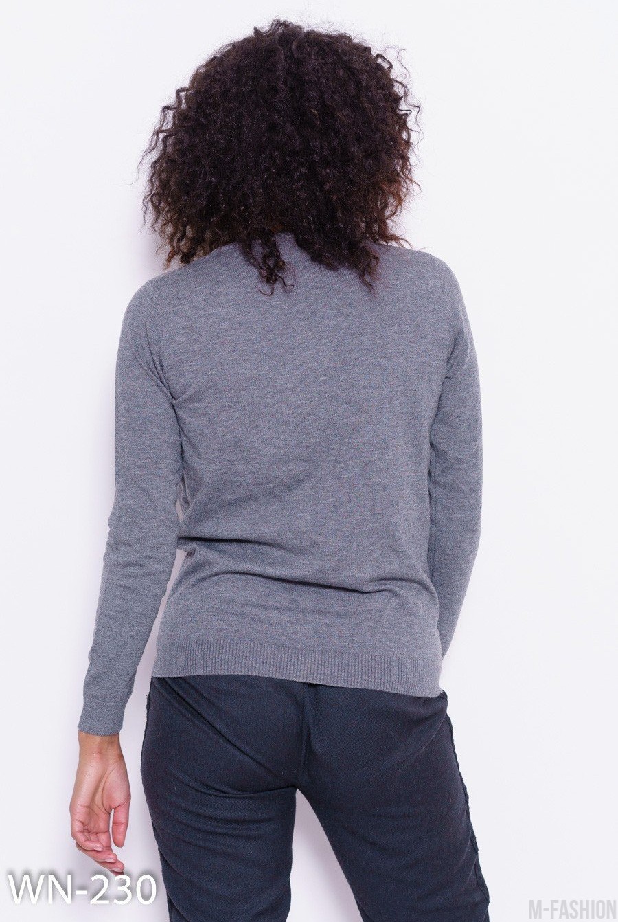 Серый ангоровый свитер с аппликацией в виде ананаса- Фото 3