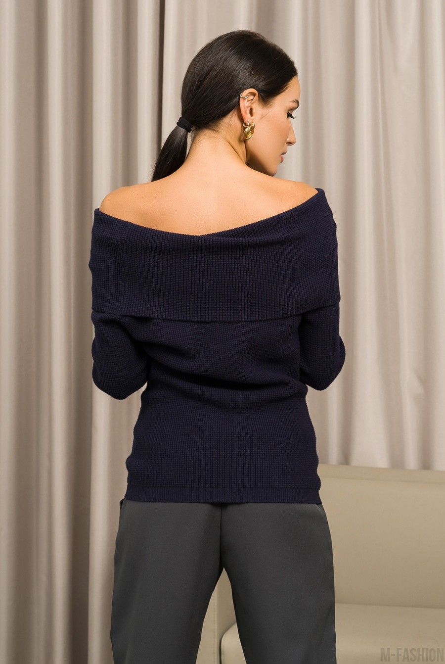 Темно-синий ангоровый вязаный свитер с отворотом- Фото 2