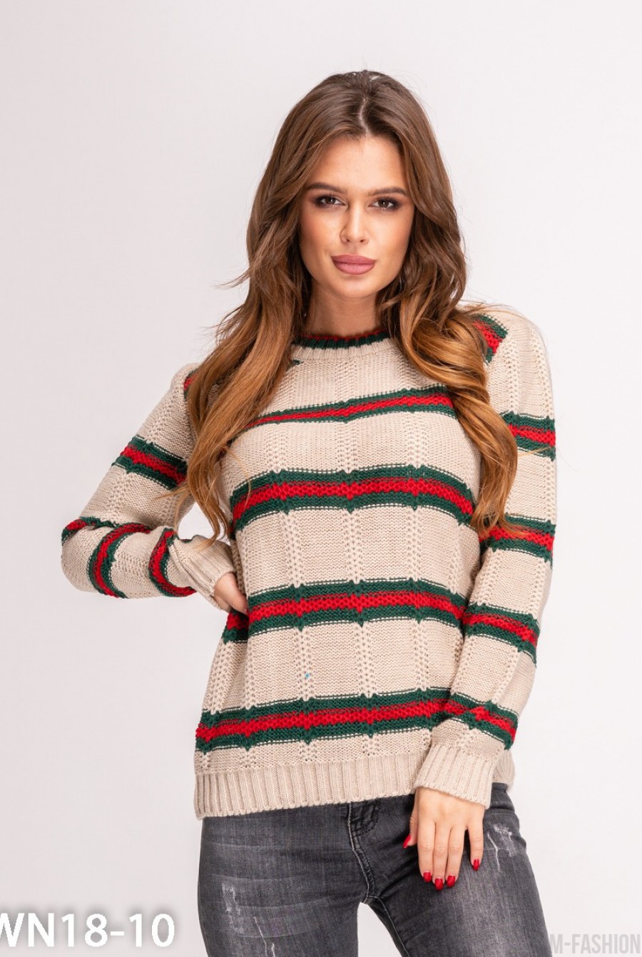 Бежевый вязаный свитер с красно-зелеными полосками - Фото 1