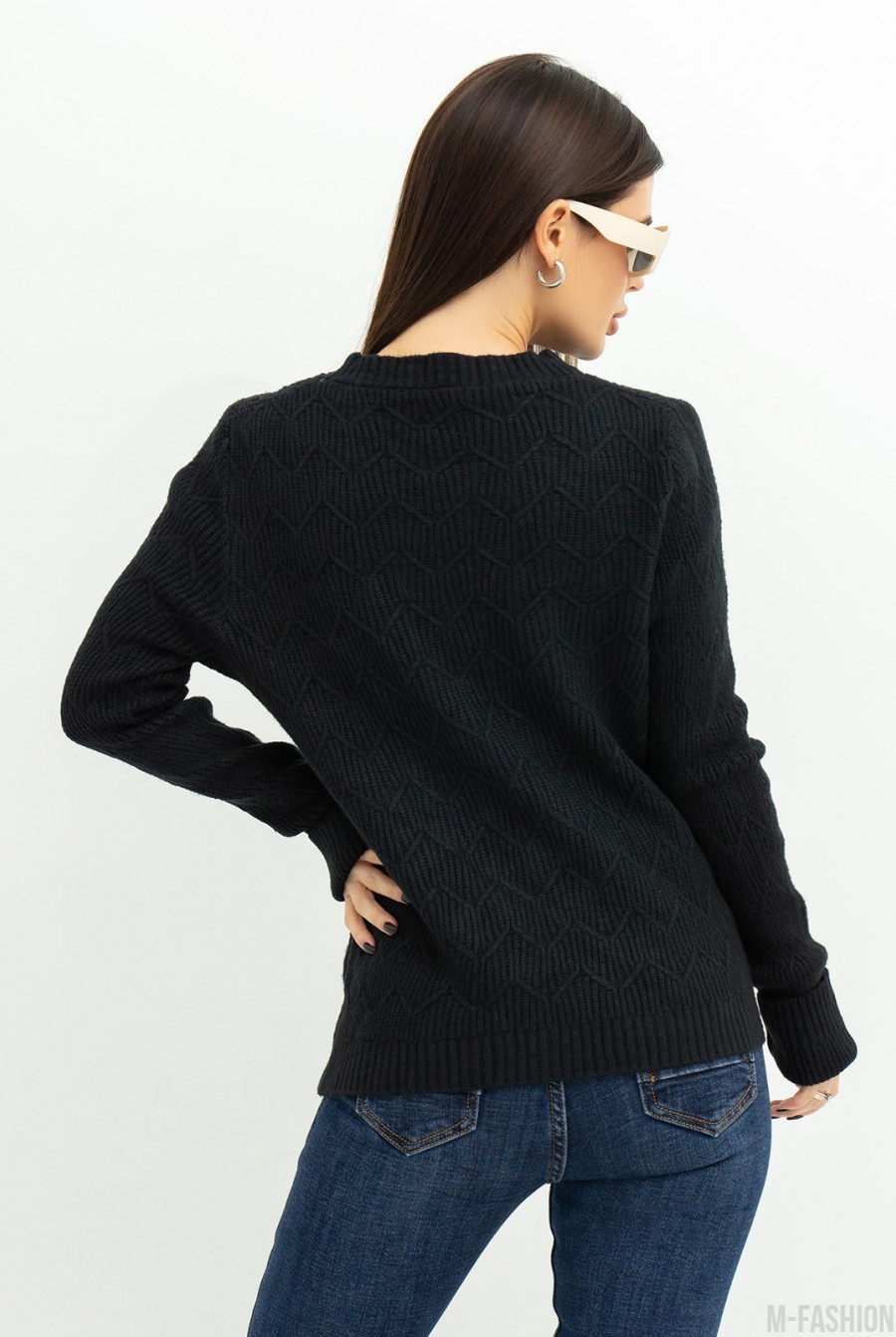 Черный мягкий свитер с вязаными узорами- Фото 3