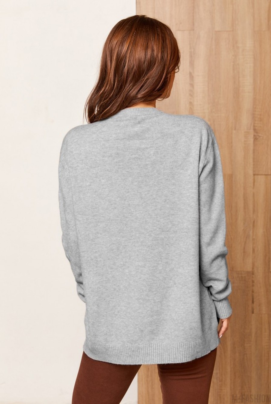 Серый ангоровый свободный свитер с пуговицами- Фото 2