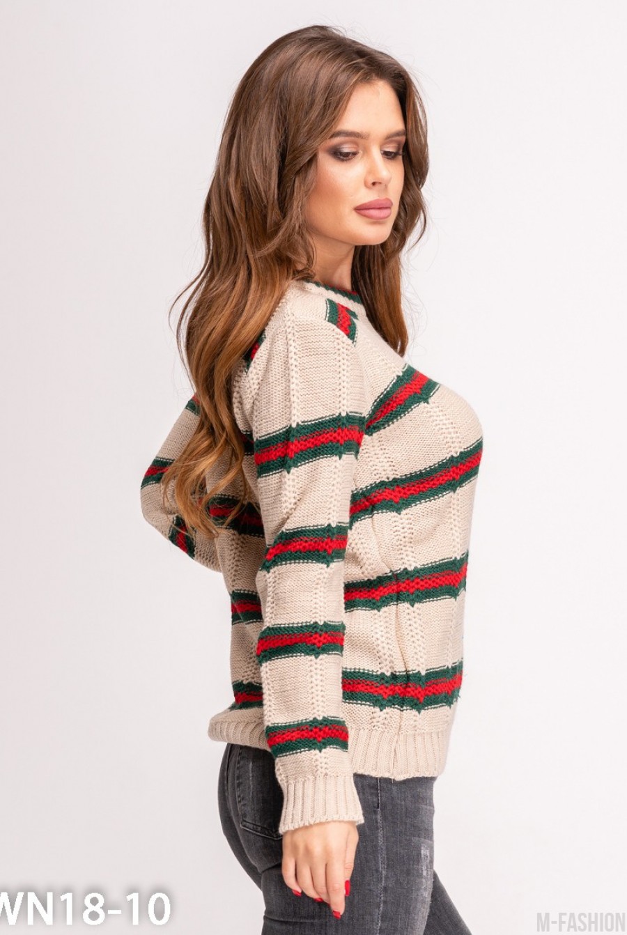Бежевый вязаный свитер с красно-зелеными полосками- Фото 3