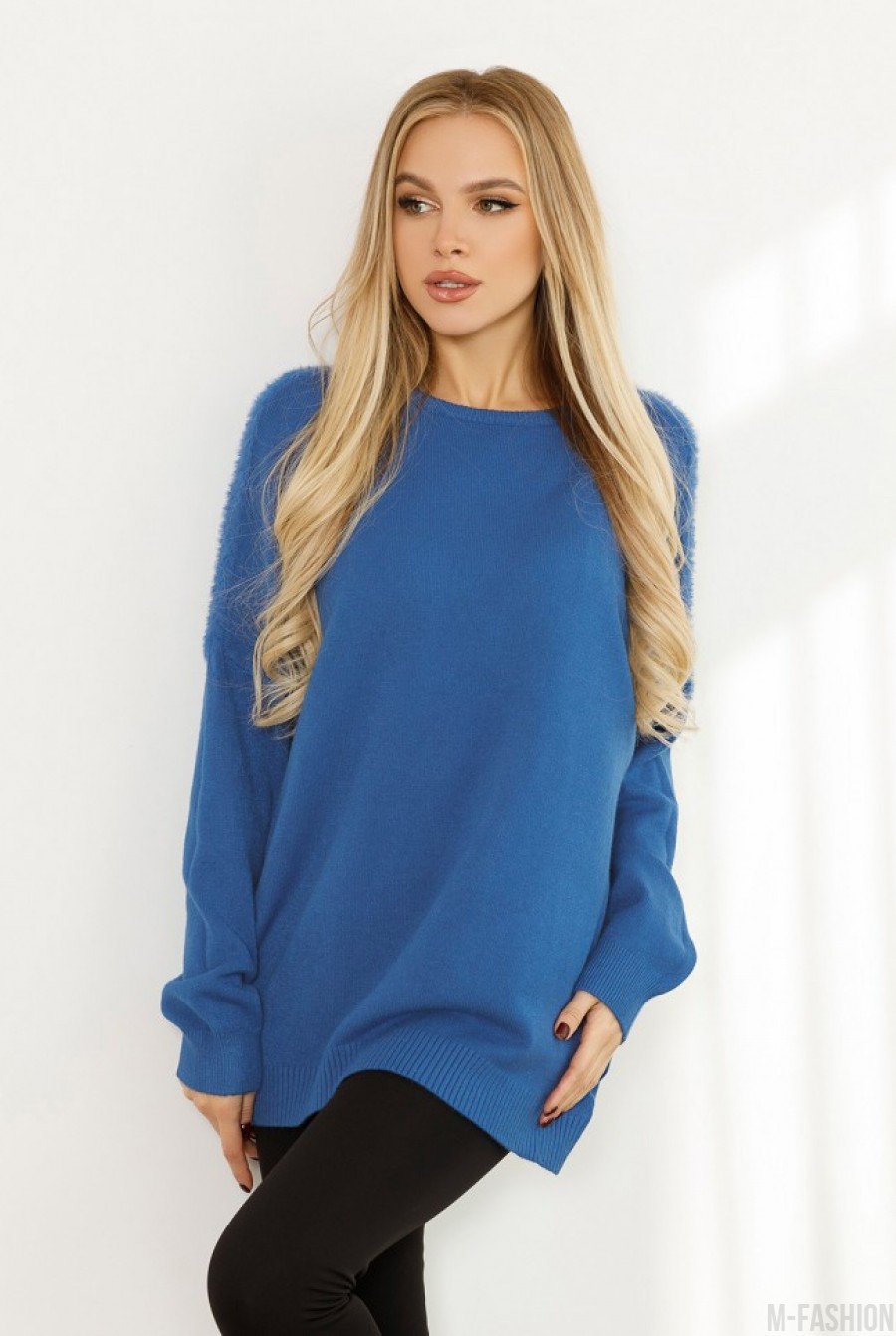 Голубой ангоровый свободный свитер с вставками- Фото 2