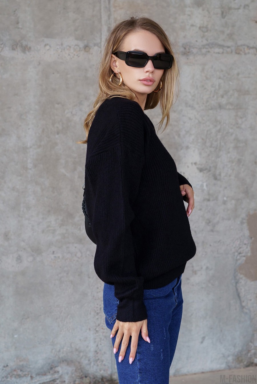Черный шерстяной вязаный пуловер- Фото 2