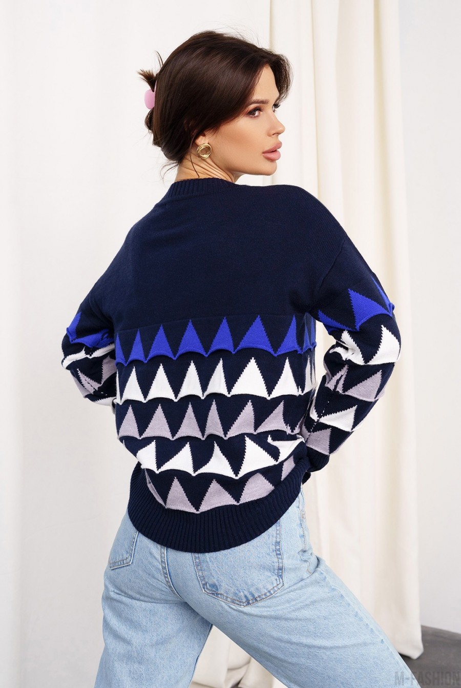 Темно-синий вязаный свитер с объемными треугольниками- Фото 3
