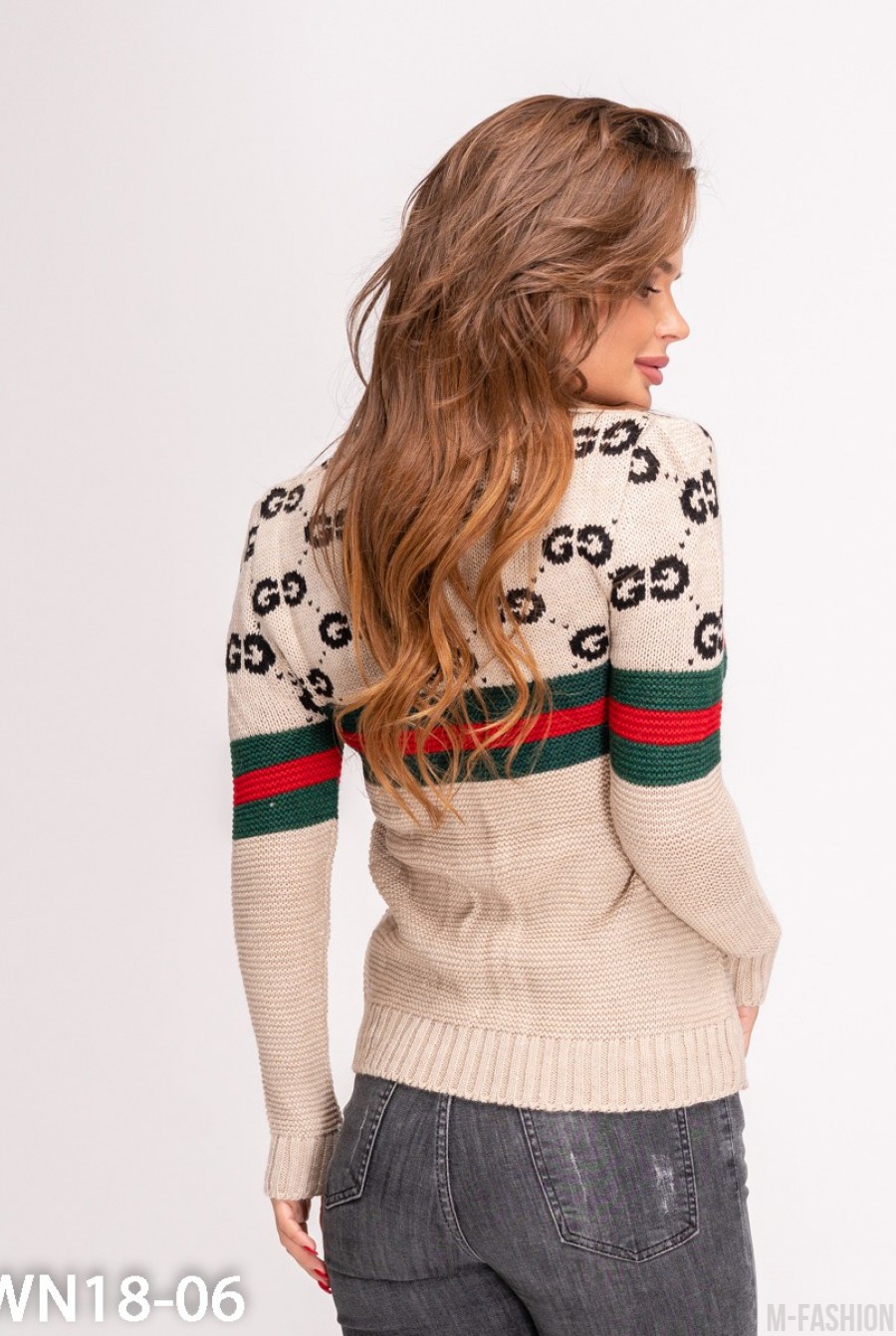 Шерстяной бежевый свитер с лого и полосатыми вставками- Фото 3