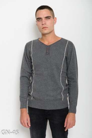 Серый шерстяной тонкий свитер с V-образной горловиной декорированной пуговицами