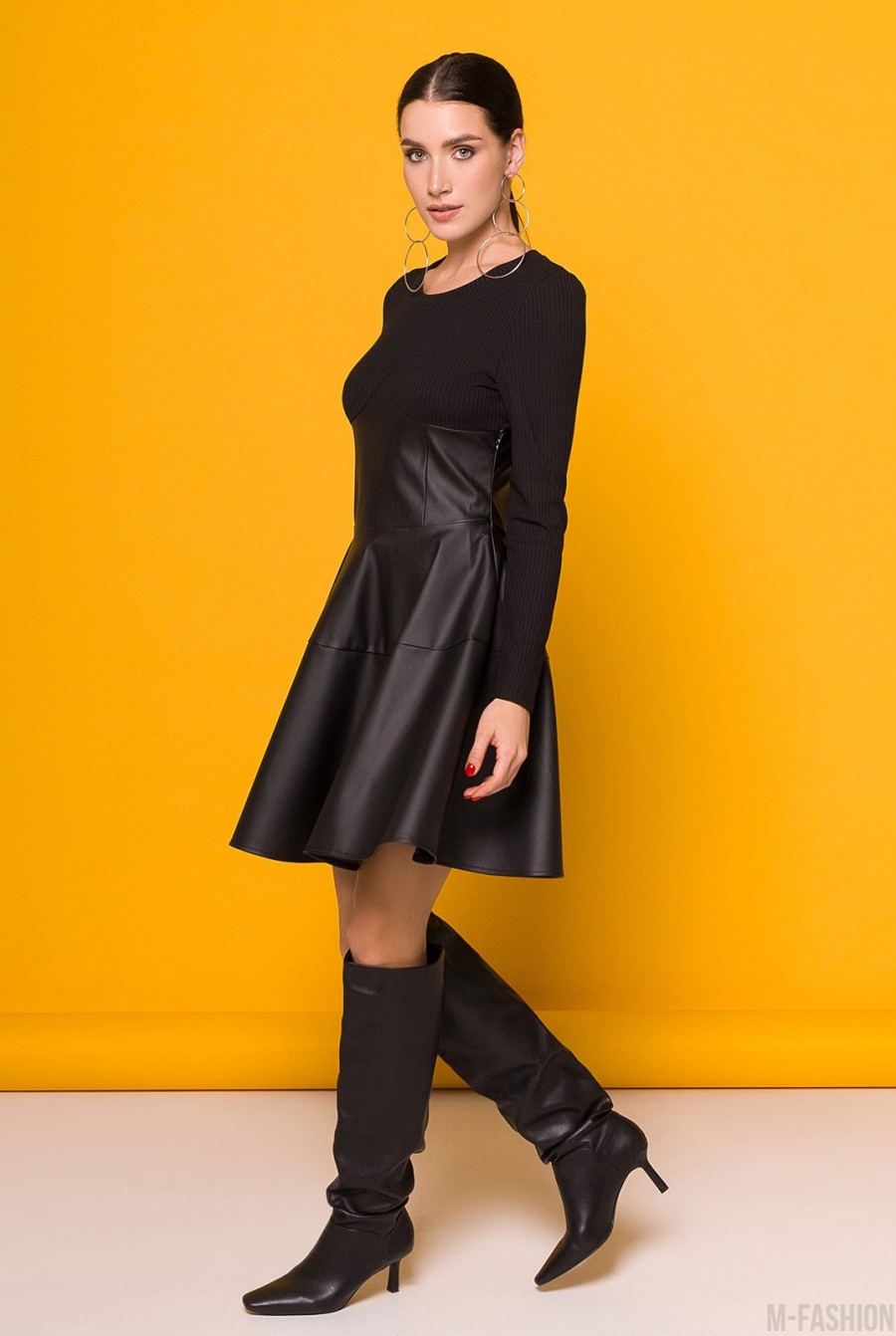 Черное кожаное платье с трикотажной вставкой- Фото 2