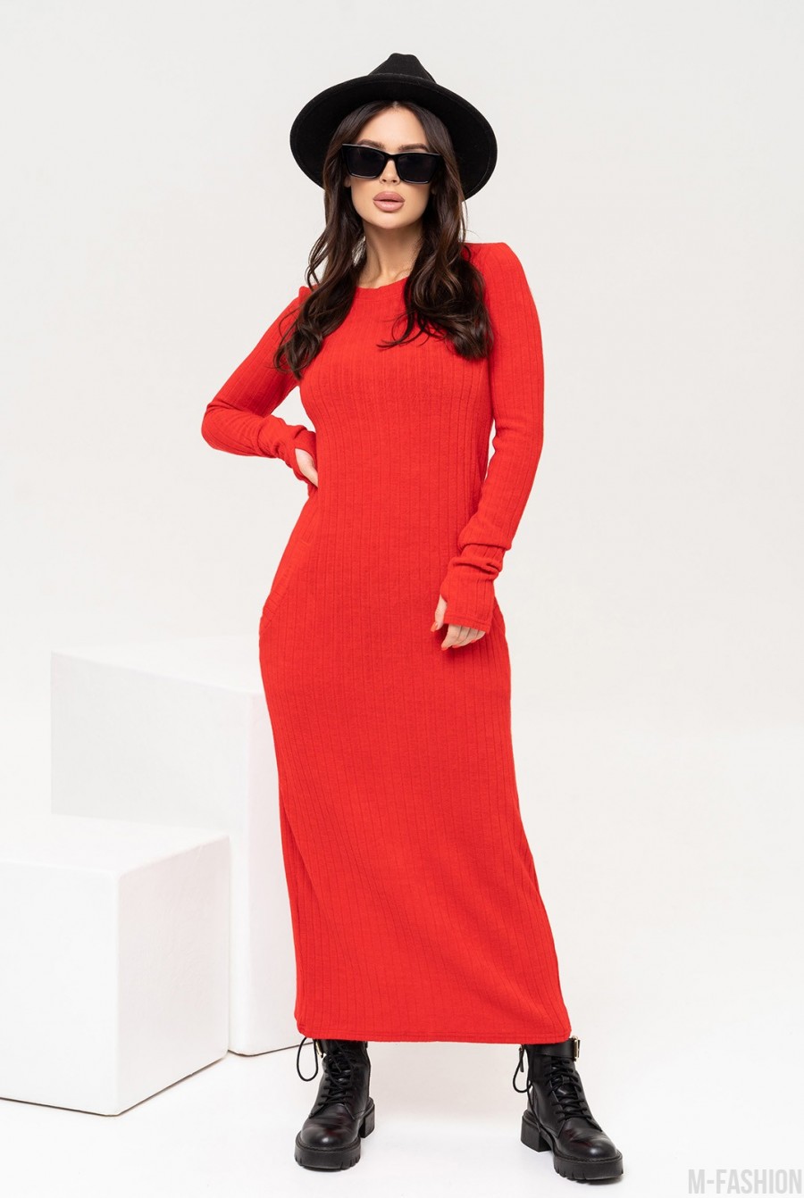 Красное ангоровое длинное платье с карманами - Фото 1