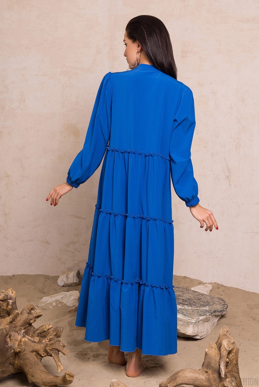Синее длинное платье-трапеция с рюшами- Фото 3