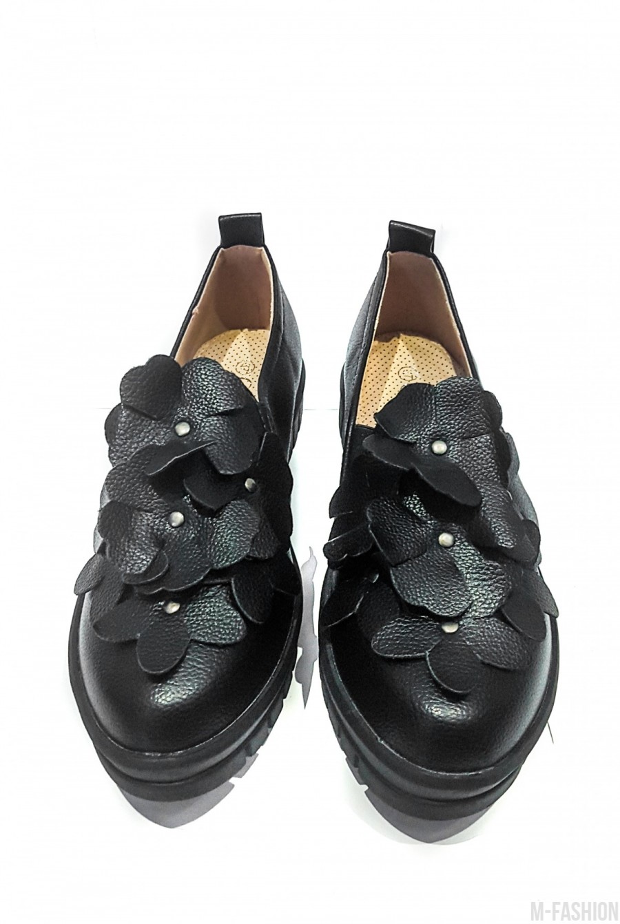 Женские туфли на толстой подошве с аппликацией кожаными цветами- Фото 2