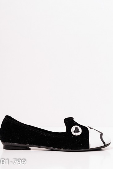 Черные туфли с мыском в виде собачки