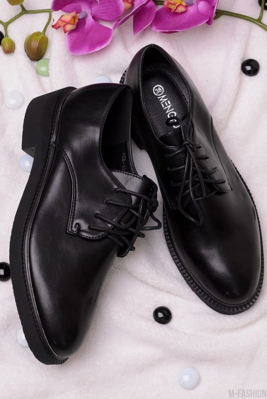 Черные классические туфли на шнуровке - Фото 1