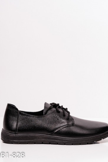 Черные спортивные туфли из эко-кожи
