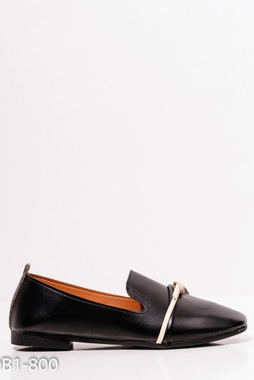 Черные кожаные туфли с бежевым декором