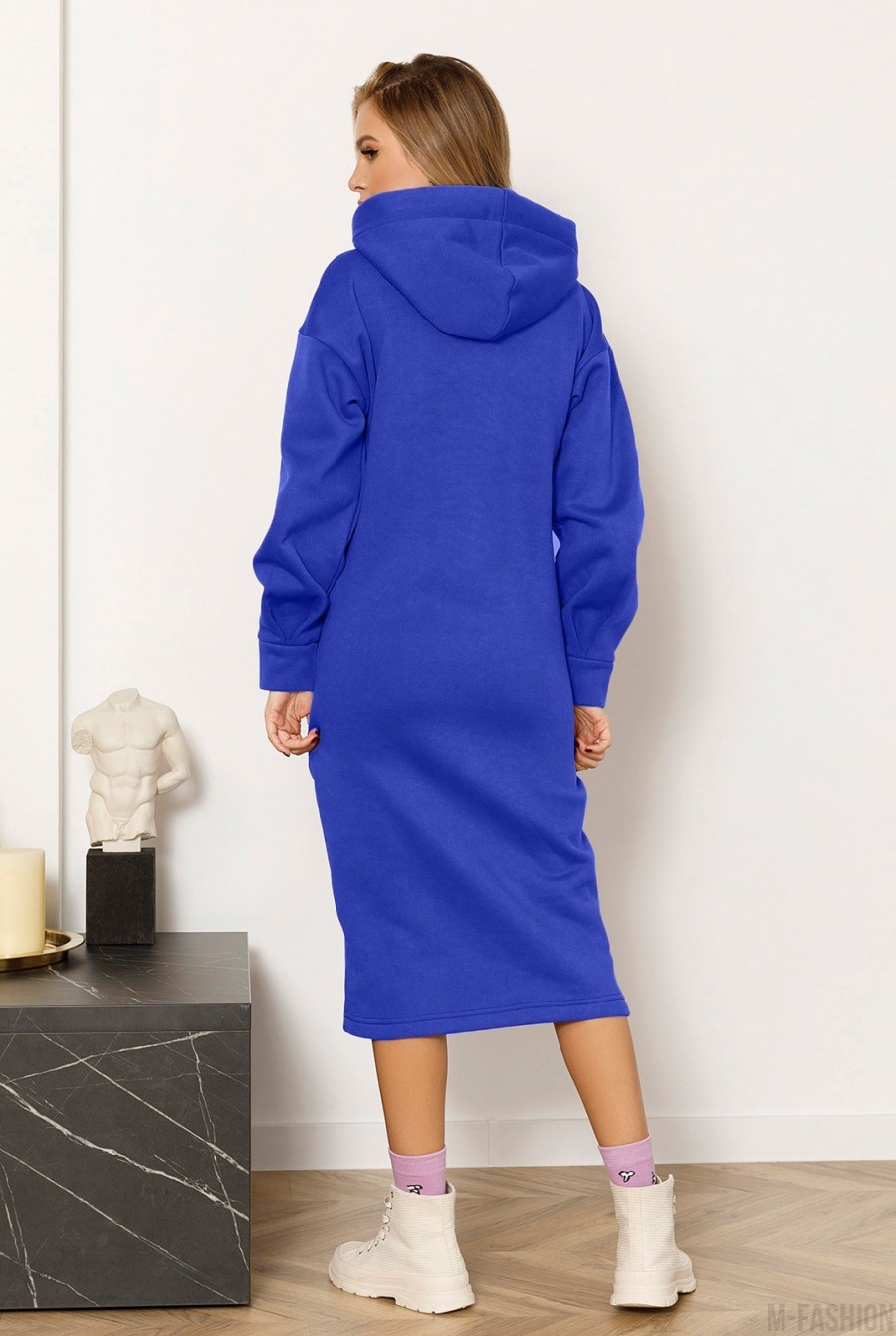 Синее утепленное флисом платье-толстовка- Фото 3