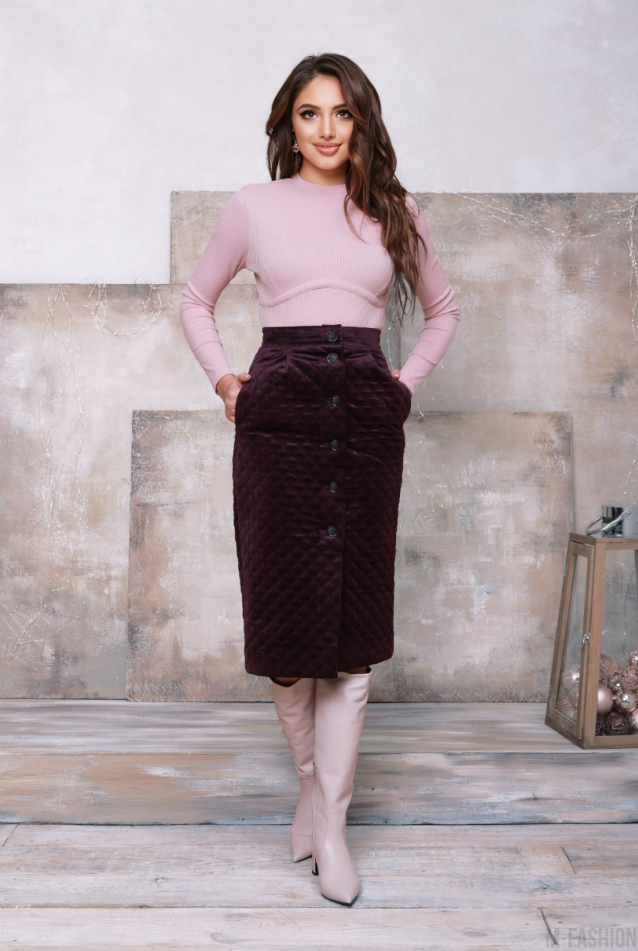 Фиолетовая велюровая стеганая юбка на пуговицах- Фото 4
