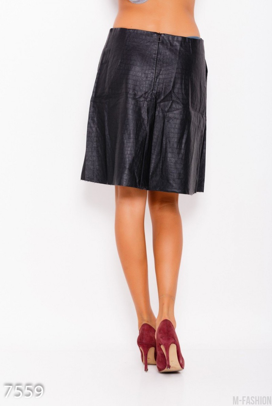 Черная юбка из тисненной эко-кожи с карманами- Фото 3