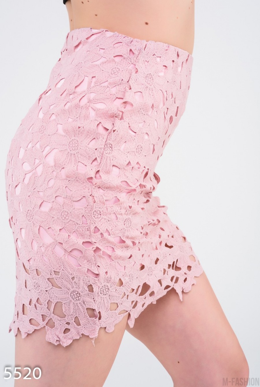 Розовая кружевная юбка-карандаш на трикотажной основе- Фото 2