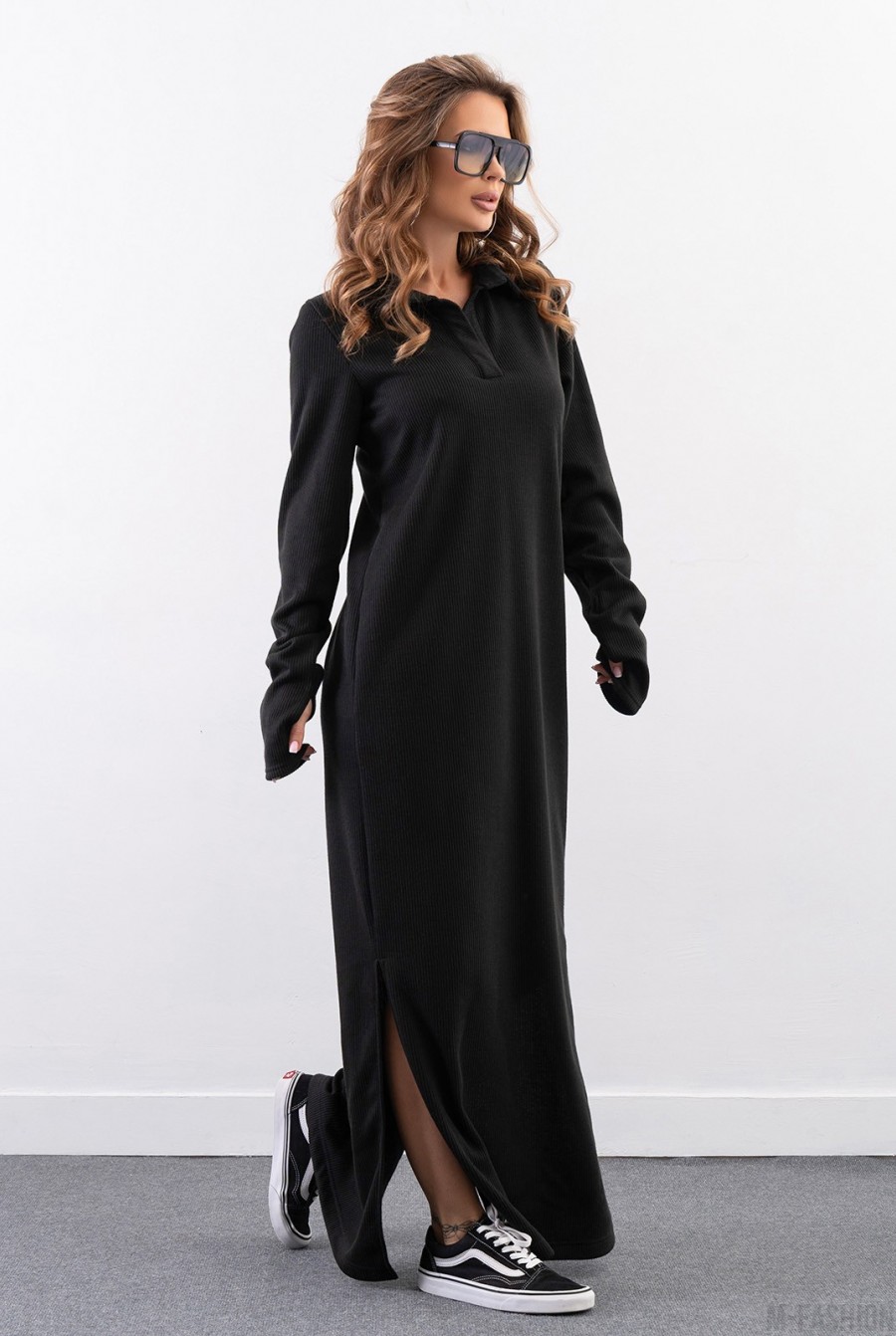 Черное длинное платье с воротником-поло - Фото 2