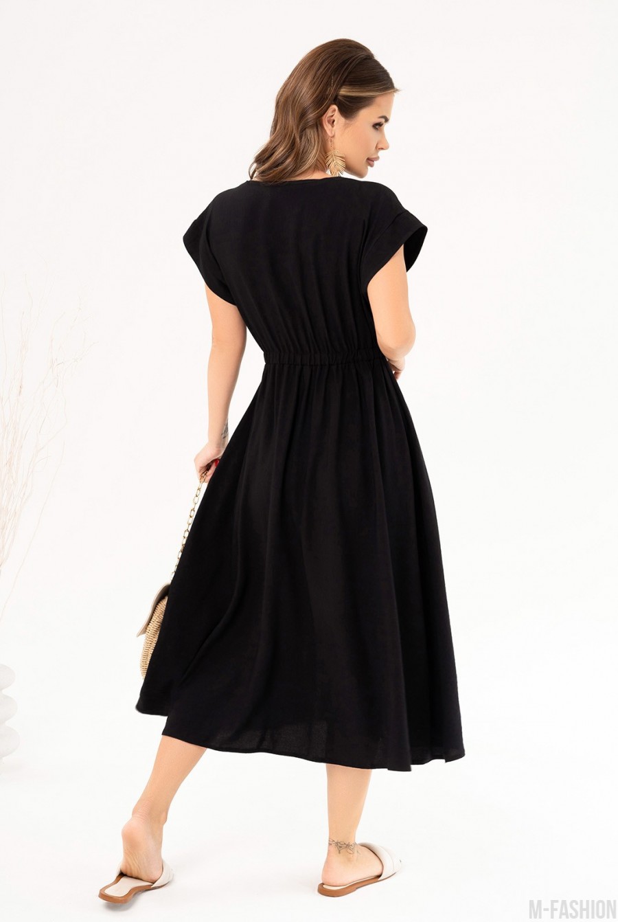 Черное льняное платье с декольте - Фото 3