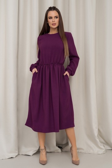 Фиолетовое классическое платье с длинными рукавами
