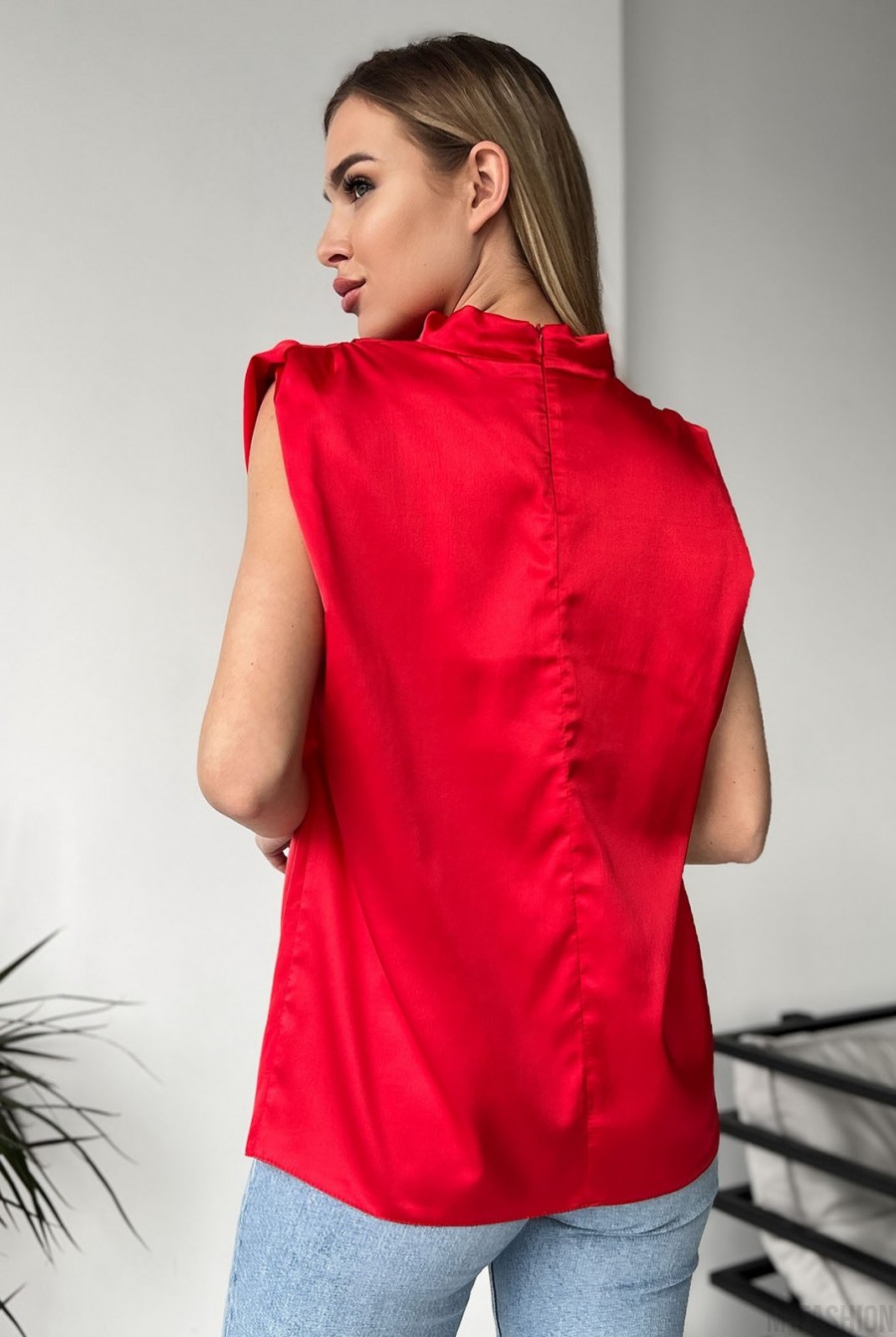 Красная шелковая блуза без рукавов - Фото 3
