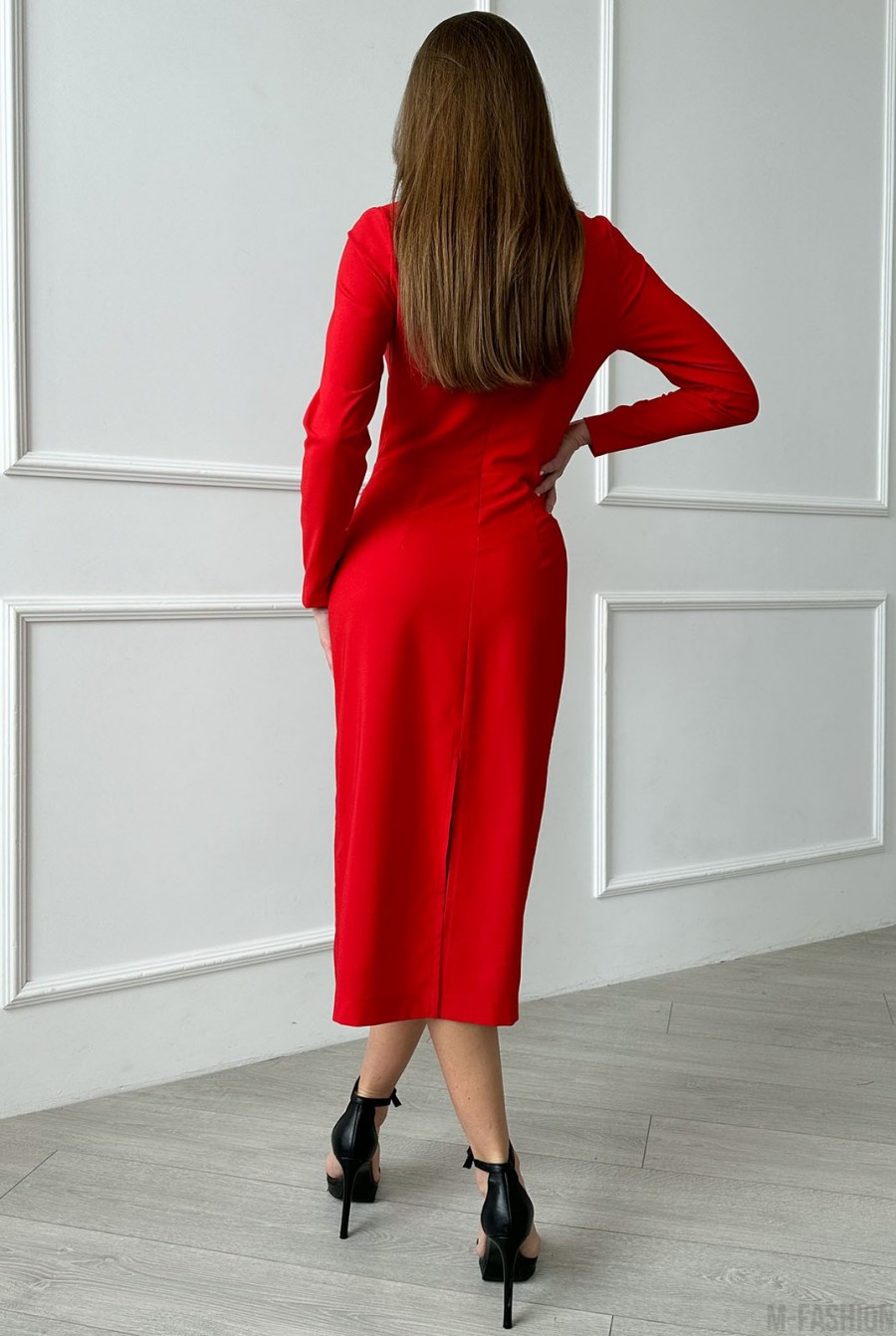 Красное классическое платье с разрезом - Фото 3