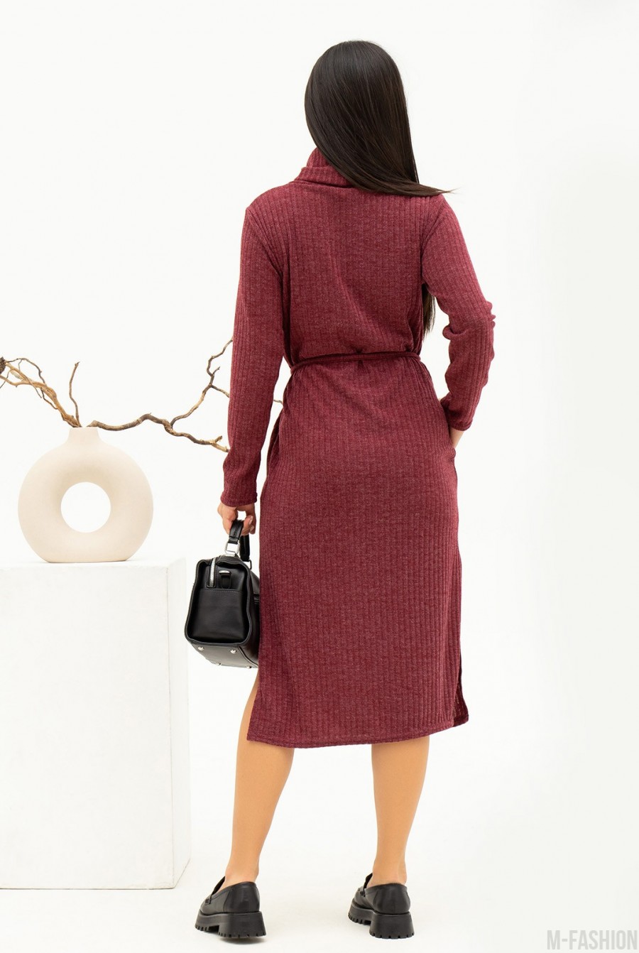 Бордовое ангоровое платье с боковыми разрезами - Фото 3