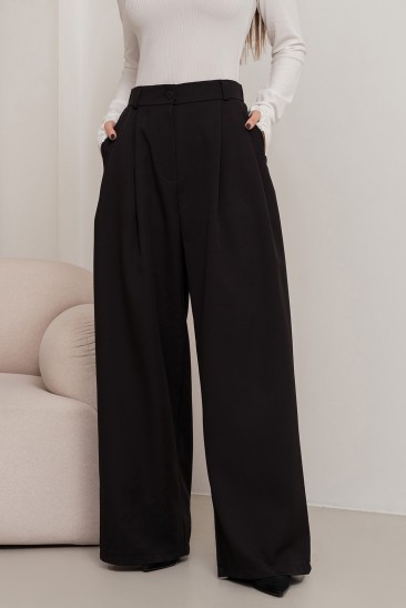 Черные широкие брюки палаццо с защипами