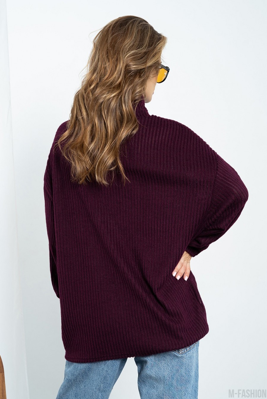 Фиолетовый удлиненный свитер с высоким горлом - Фото 3