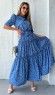 Голубое длинное платье в горошек
