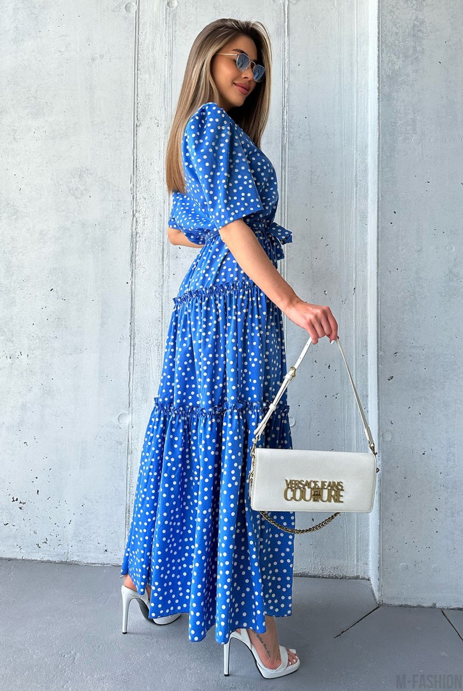 Голубое длинное платье в горошек - Фото 2